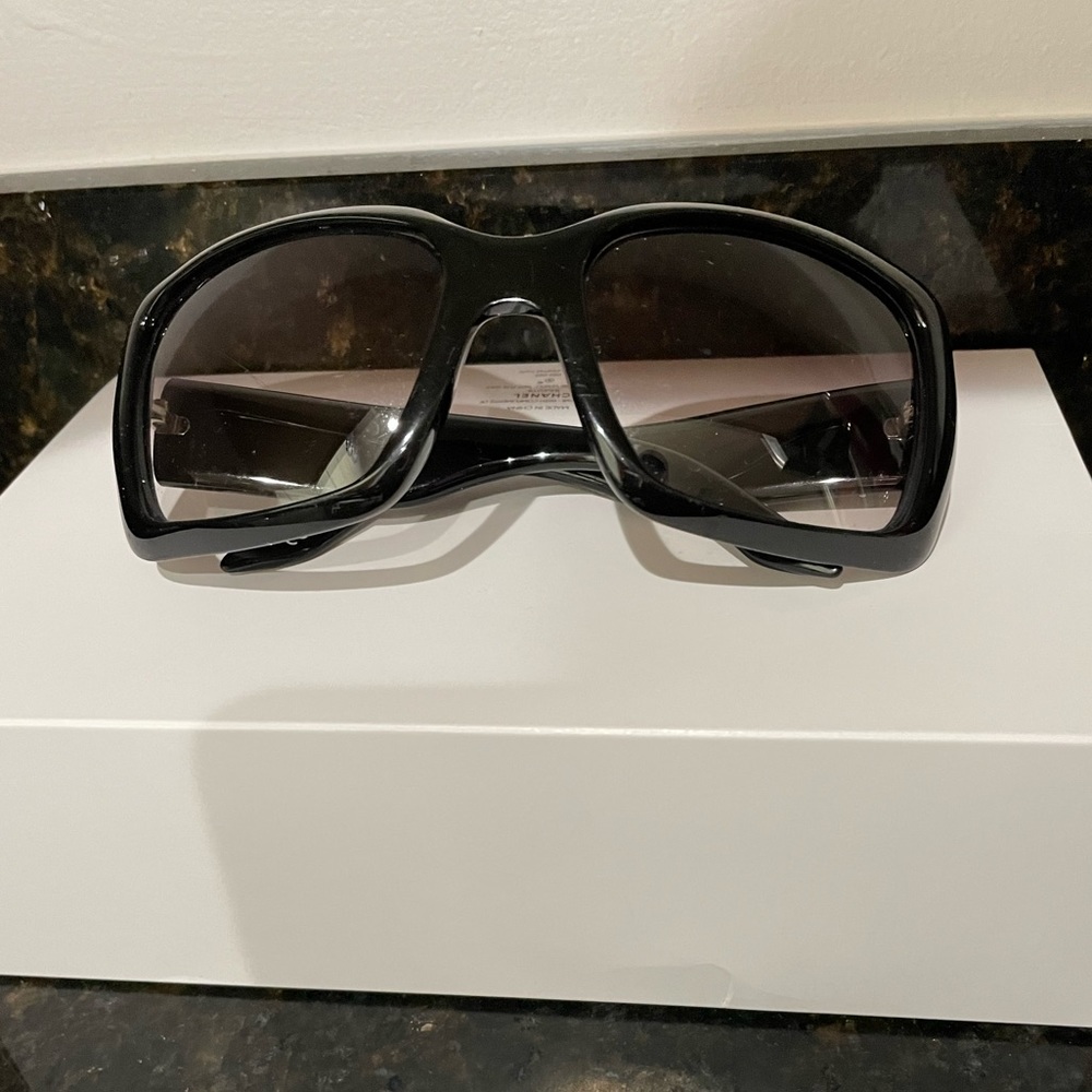 Discontinued Authentic Vintage CHRISTIAN DIOR “COUTURE 1” 584LF
